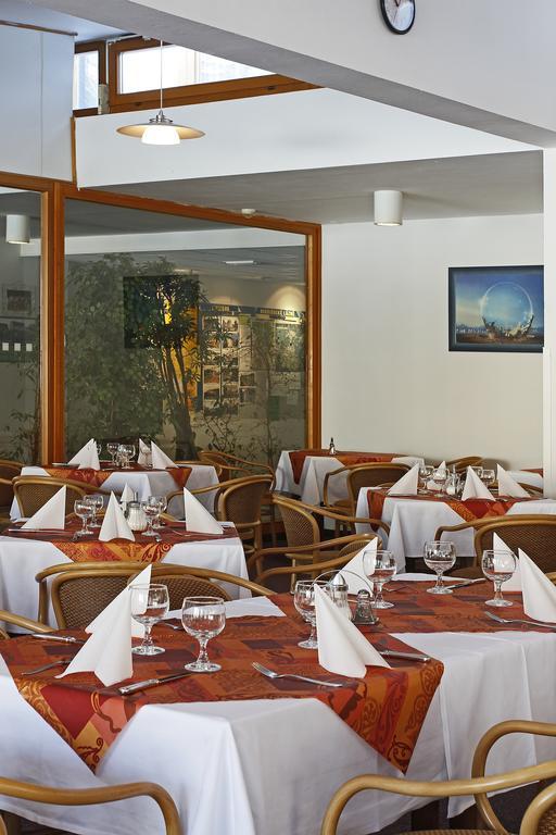 Hotel Krakonos Marianske Lazne Bagian luar foto