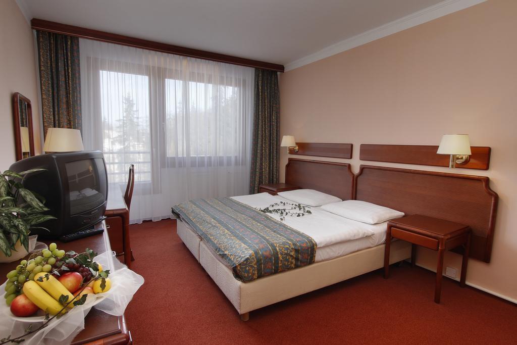 Hotel Krakonos Marianske Lazne Ruang foto